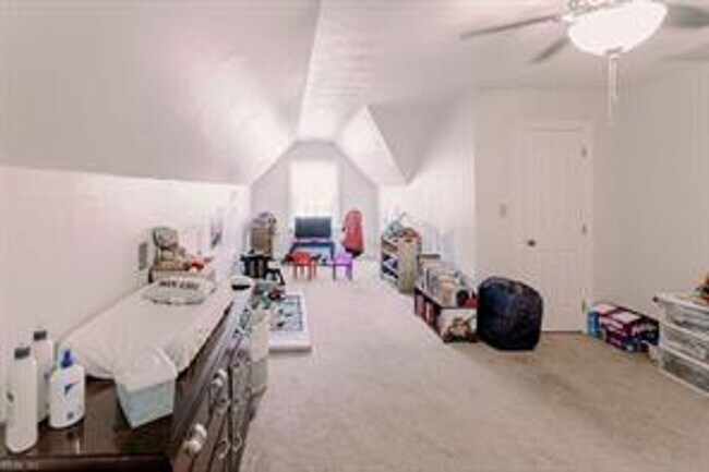 Building Photo - Gorgeous 4 bed, 3 bath in Great Bridge!