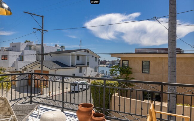 Building Photo - 15 Via Di Roma Walk