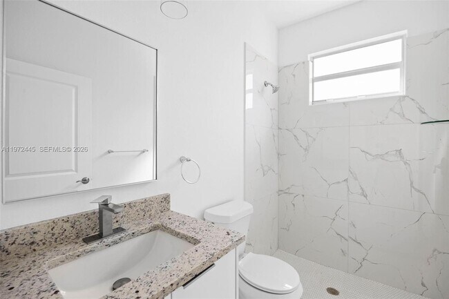 Building Photo - 1923 Sunniland Blvd