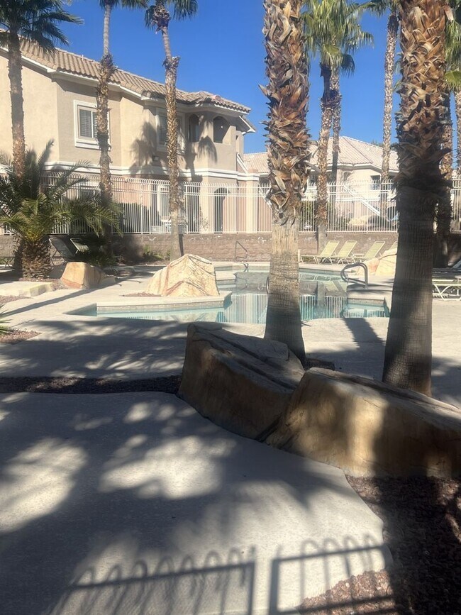 Building Photo - UPGRADED 2BEDROOM, 2BATHROOM HOME