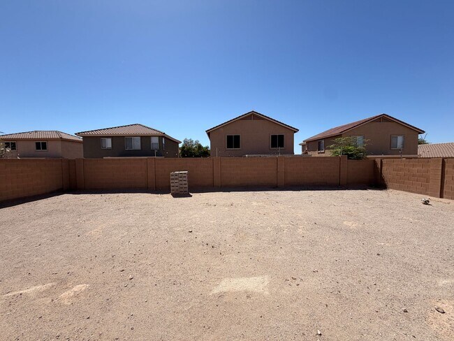 Building Photo - Updated 4x2 Buckeye Home *NO* Carpet & Downstairs Primary Bed!