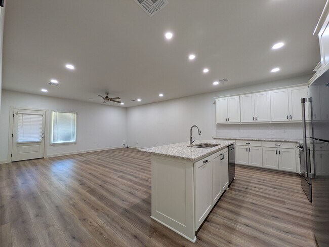 Building Photo - 1116 Black Jack Dr