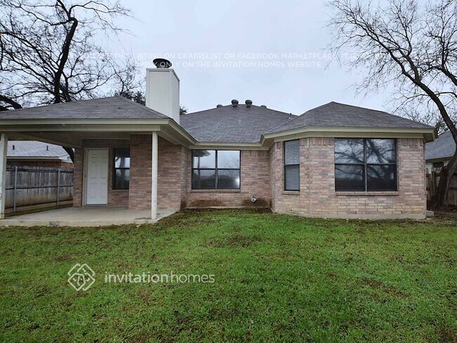 Building Photo - 6305 Fern Meadow Dr