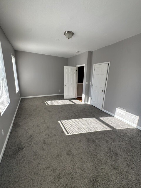 Building Photo - 2101 Chelsea Terrace