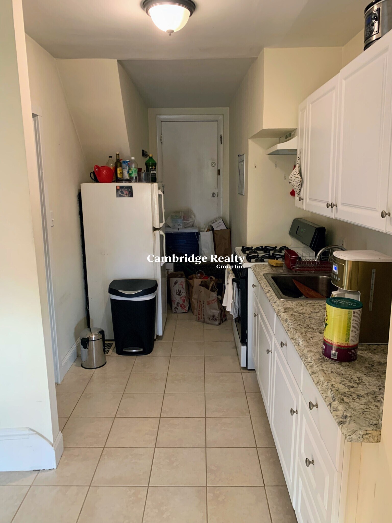 Building Photo - 70 Craigie St