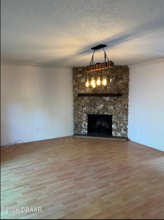 Building Photo - 233 Pine Cone Trail