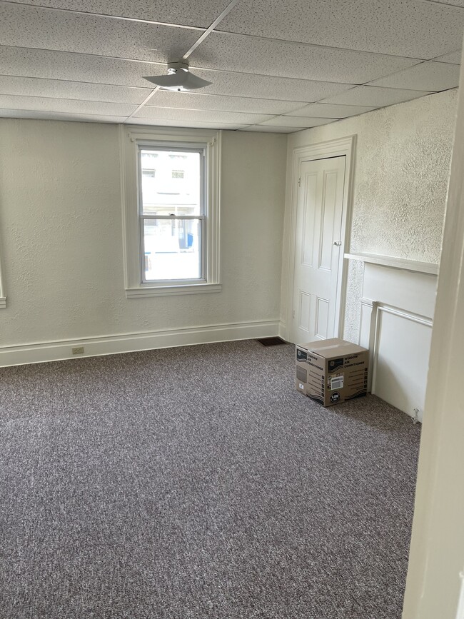 dining room - 71 Locust St