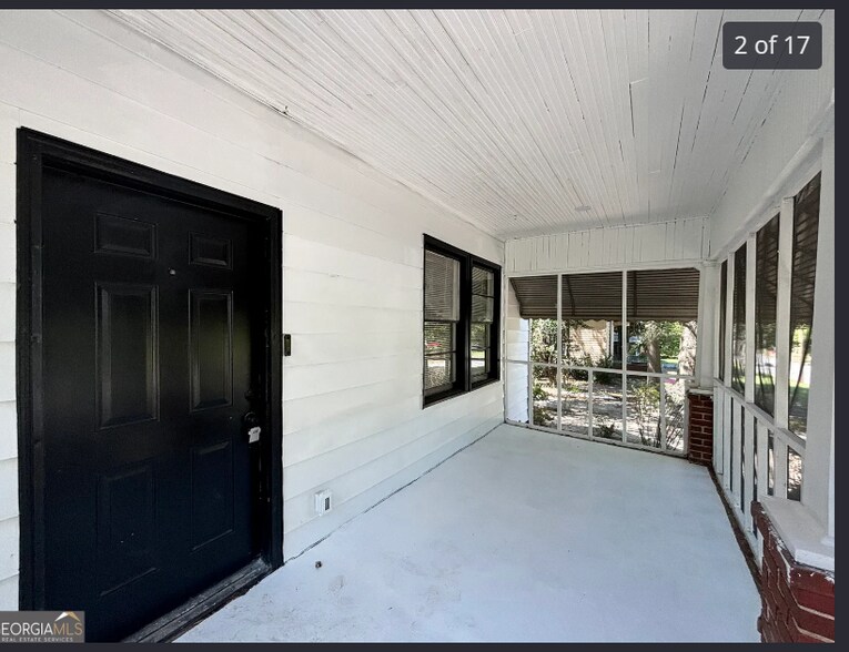 Building Photo - 836 Grady St S