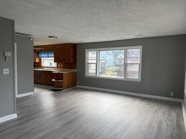 Building Photo - 221 Taylor St