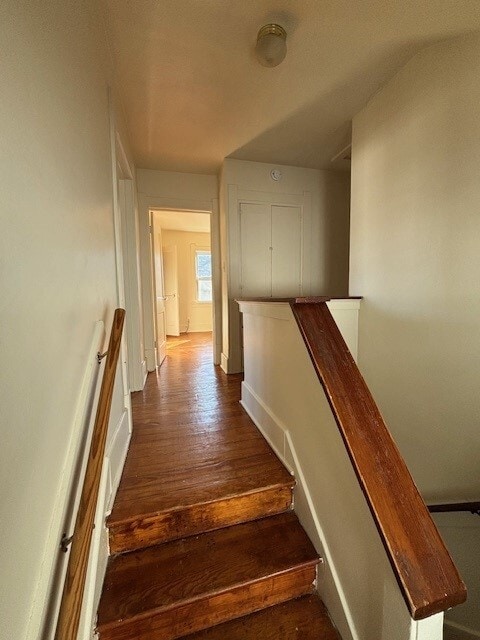 Building Photo - 330 E Lake St