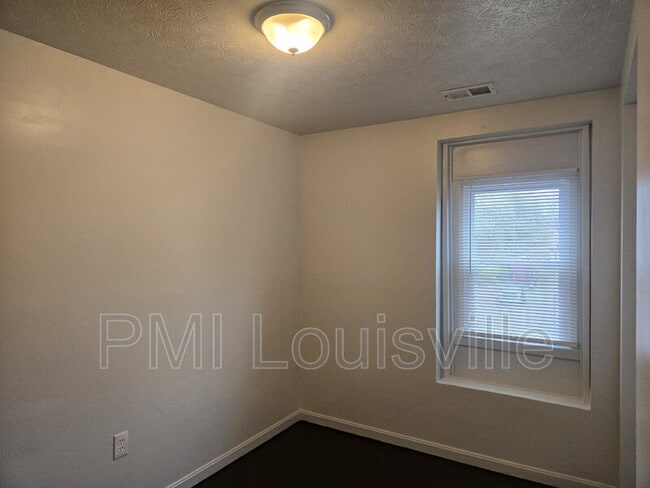 Building Photo - 1310 Olive St