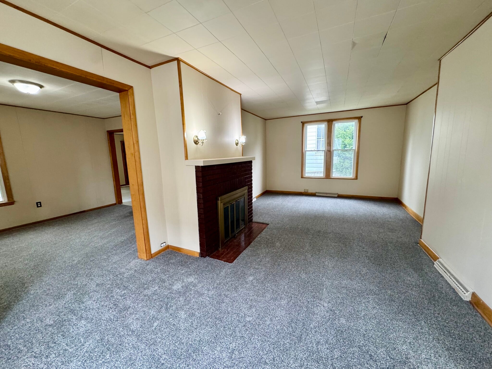 Building Photo - 601 Lincoln Ave NW