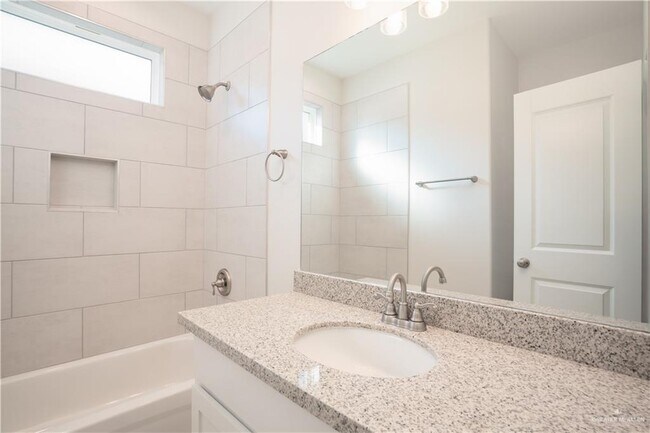 Building Photo - 28 N 15th St