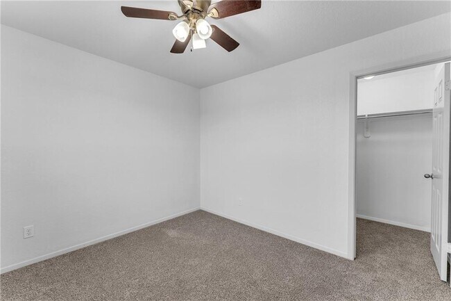 Building Photo - 4404 SW Gallatine Ave