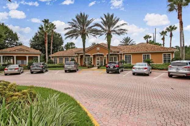 Building Photo - 625 Fairway Dr