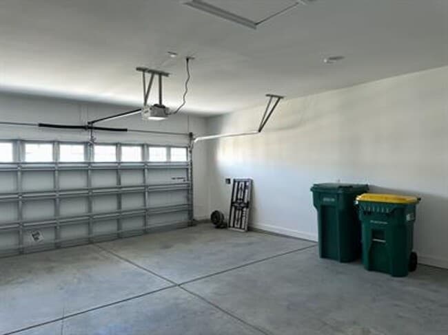 Building Photo - Sun City Palmary Model (55+ community) Furnished