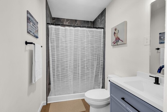 Building Photo - 2408 Causey Dr