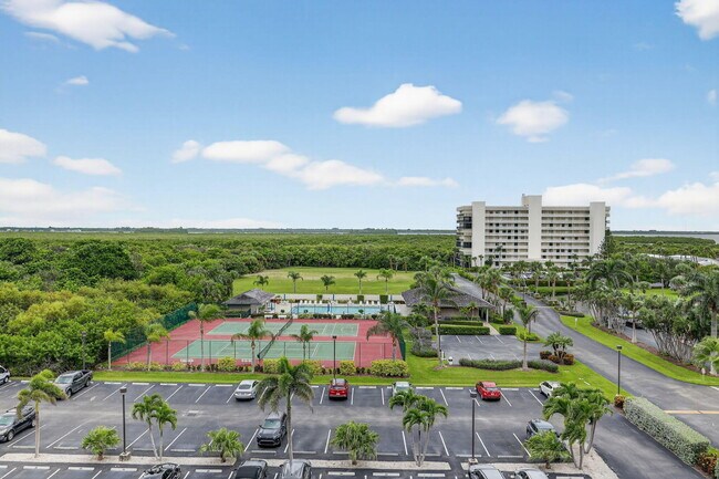 Building Photo - 5055 N Hwy A1A