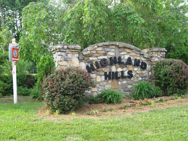 Primary Photo - 307 Oak Grove Rd
