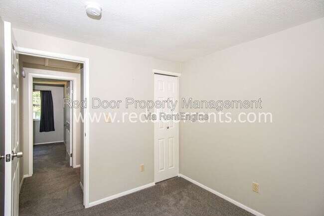 Building Photo - 5505 Straw Hat Dr