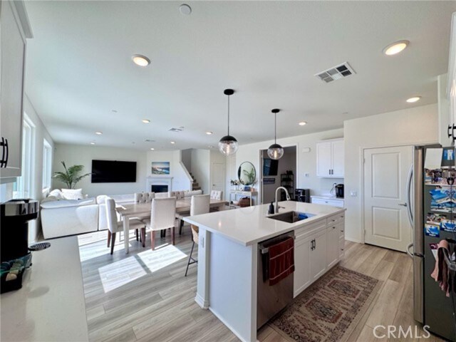 Building Photo - 36224 Owens Dr