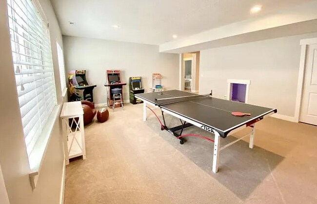 Building Photo - 526 W Cascade Meadows Loop