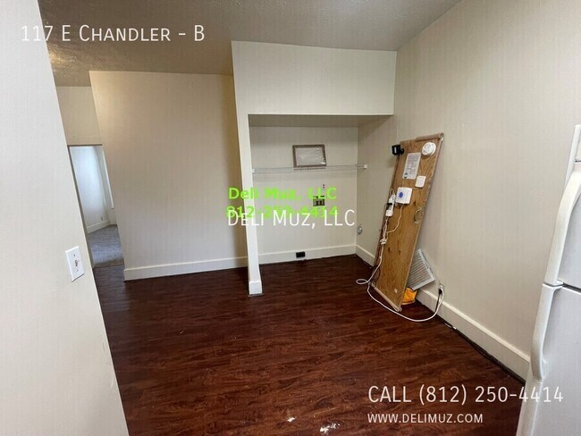 Building Photo - 117 E Chandler Ave