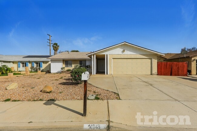 Building Photo - 14948 Cliffrose Ct