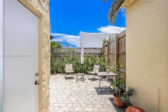 Building Photo - 2477 SW 22nd Terrace