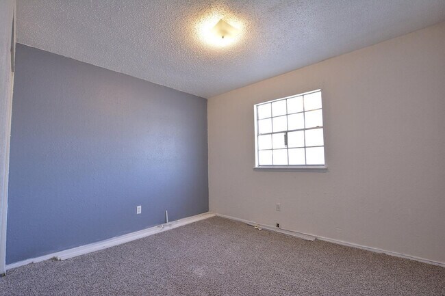 Building Photo - 2714 94th St