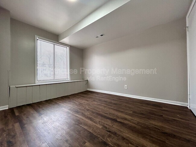 Building Photo - 607 Clayton Ave NW