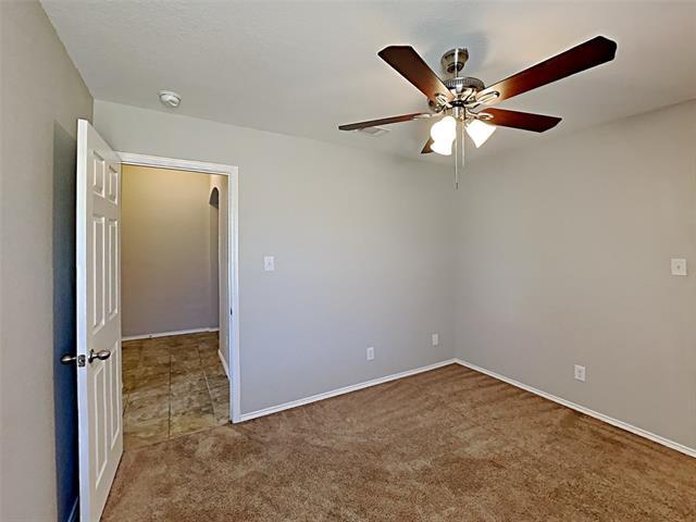 Building Photo - 632 Hutchins Dr