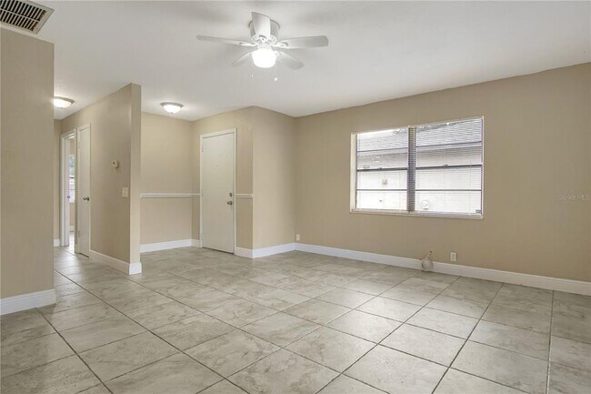 Building Photo - 5607 Struthers Ct