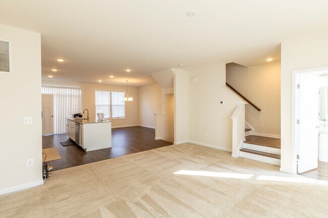 Building Photo - 3430 Montague St