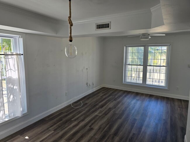 Building Photo - 374 73rd St #6