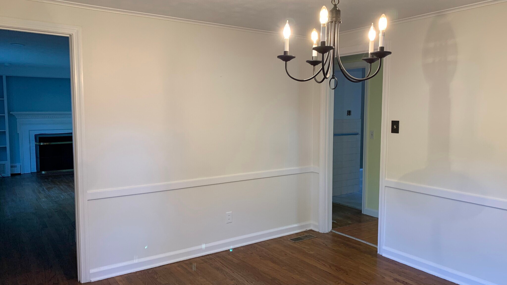 Formal dining room - leading to kitchen and living room - 58 Oakwood Dr