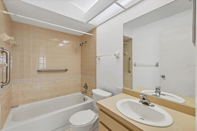 Building Photo - 5051 Village Garden Dr