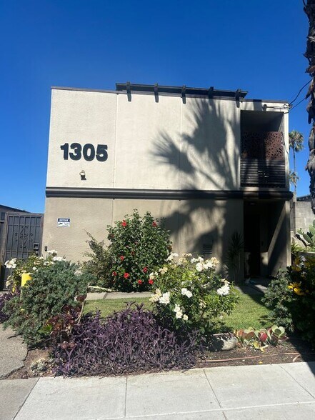 Building Photo - 1305 Garfield Ave