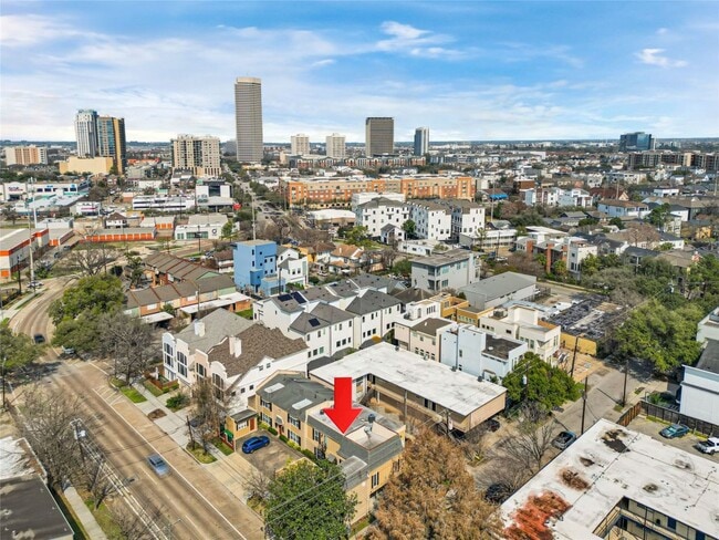 Building Photo - 1817 Commonwealth St