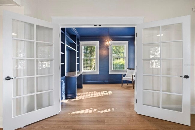 Building Photo - 5709 N Suwanee Ave