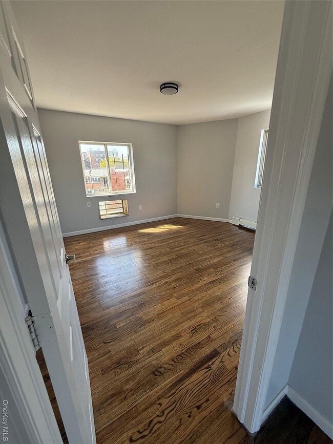 Building Photo - 89-06 S Conduit Ave