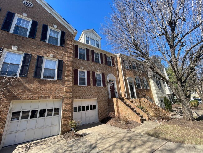 Building Photo - Luxurious And Spacious 3 Bed 2 Bath Brick Townhouse In Tysons Station