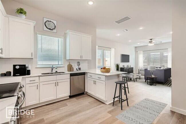 Building Photo - OXFORD PLAN