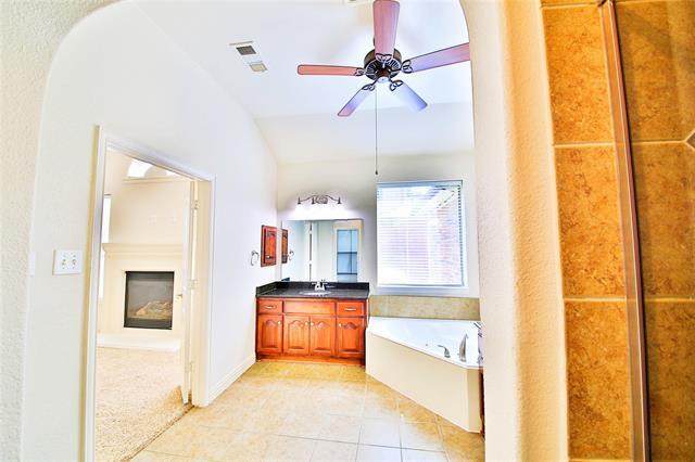 Building Photo - 778 Fall River Dr