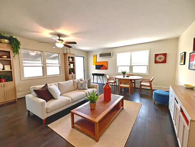 Primary Photo - 2 Bedroom 1 Bathroom in Elizabethtown w/La...