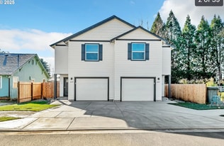 Building Photo - 4353 Kalmia St