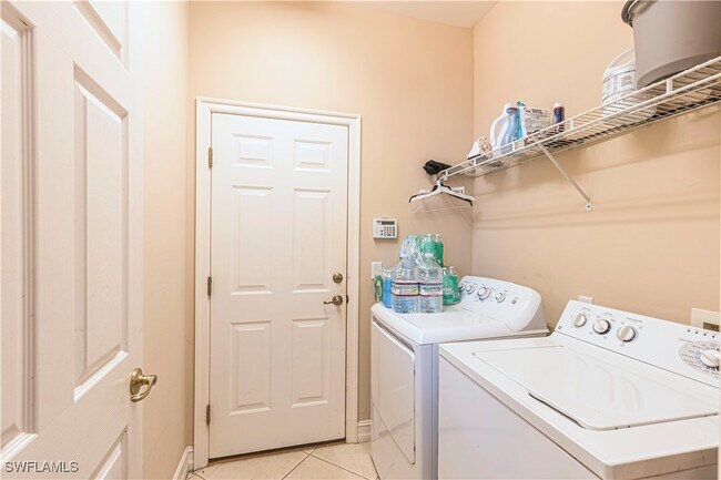 Building Photo - 1761 Tarpon Bay Dr S