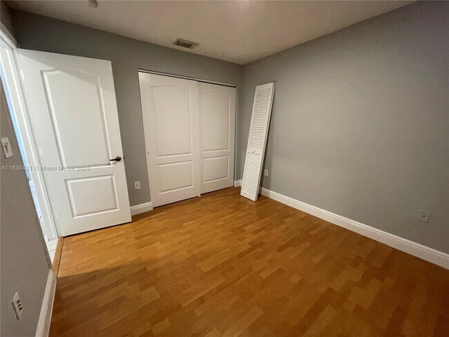 Building Photo - 16469 SW 100th Terrace