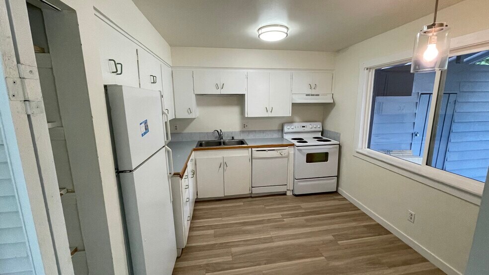 Kitchen - 2107 Y St