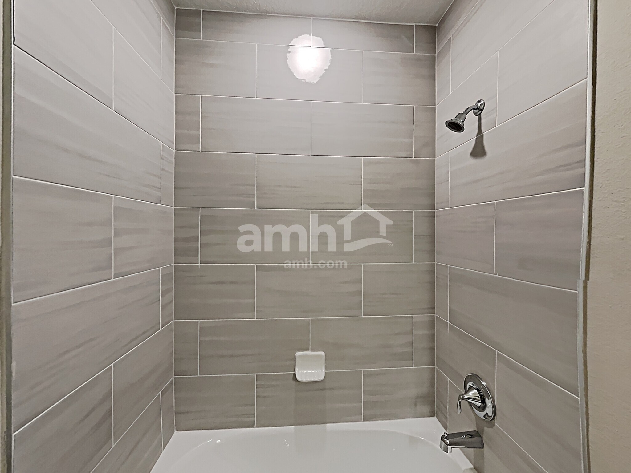 Building Photo - 245 Hemlock Pt